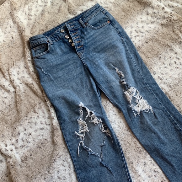 Wilde Fable High Rise Ripped Jeans Size 4 - Picture 3 of 6